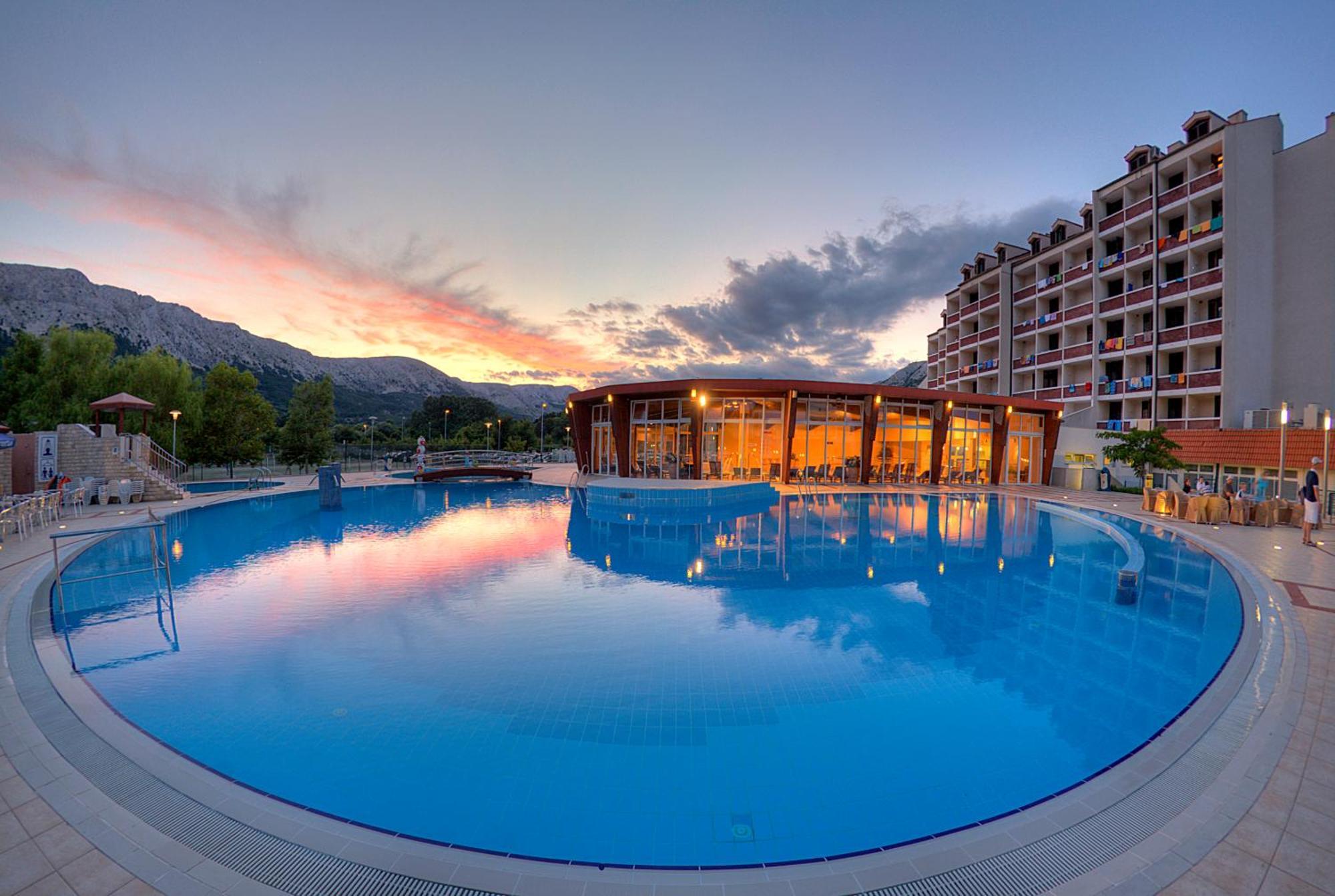 Sunny Baska Hotel By Valamar, Ex Corinthia Exterior foto